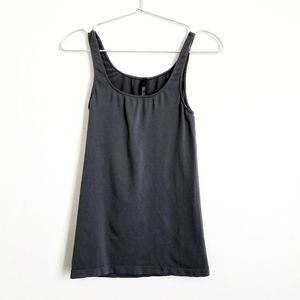 Aritzia tank top (Babaton)